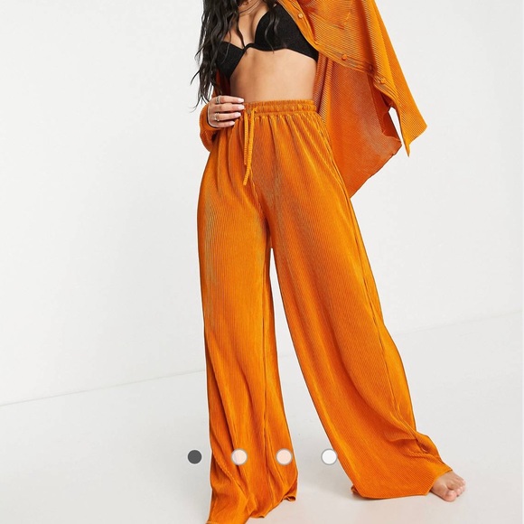 ASOS South Beach plisse beach trouser in high shine copper - Picture 2 of 5